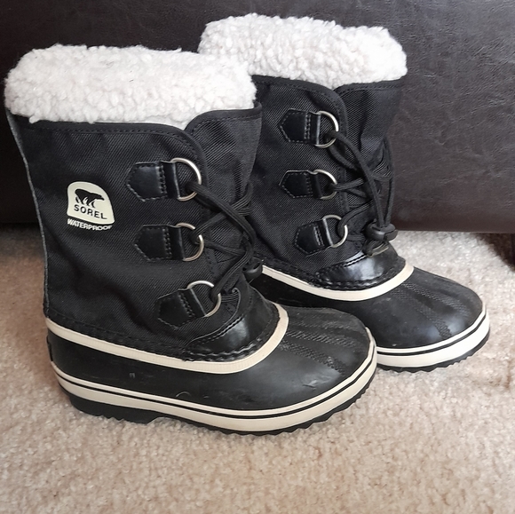 Kids winter boots - Picture 1 of 2
